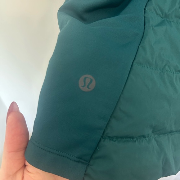 Lululemon Vest - Picture 3 of 4